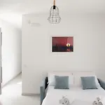 Velaria, 30 Passi Dal Blu - Marzamemi Seafront Villa *